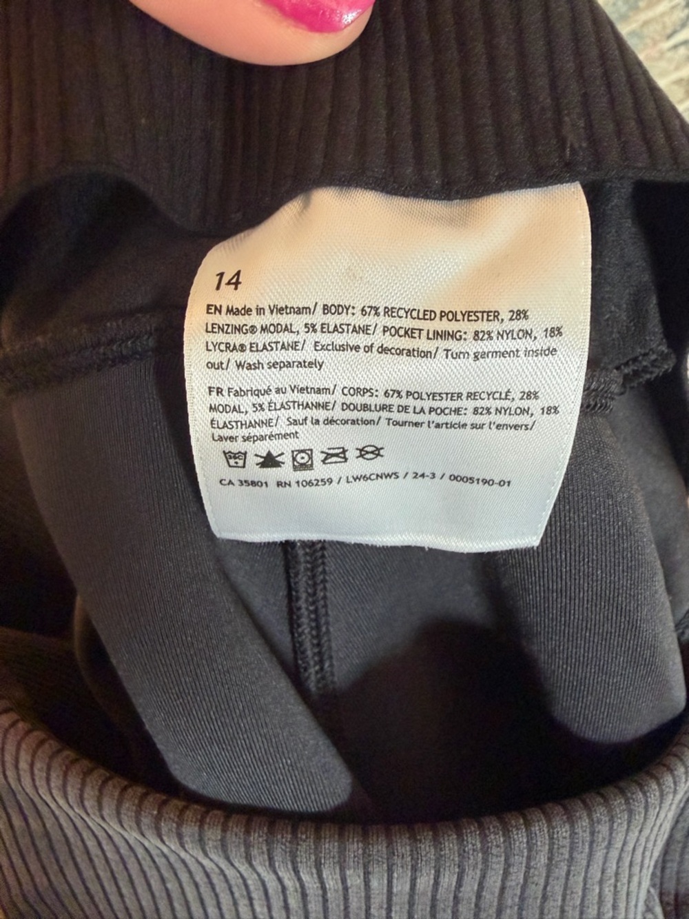 Lululemon Ribbed Softstreme Zip-Leg High-Rise Cropped Pants 25" - Picture 4 of 4